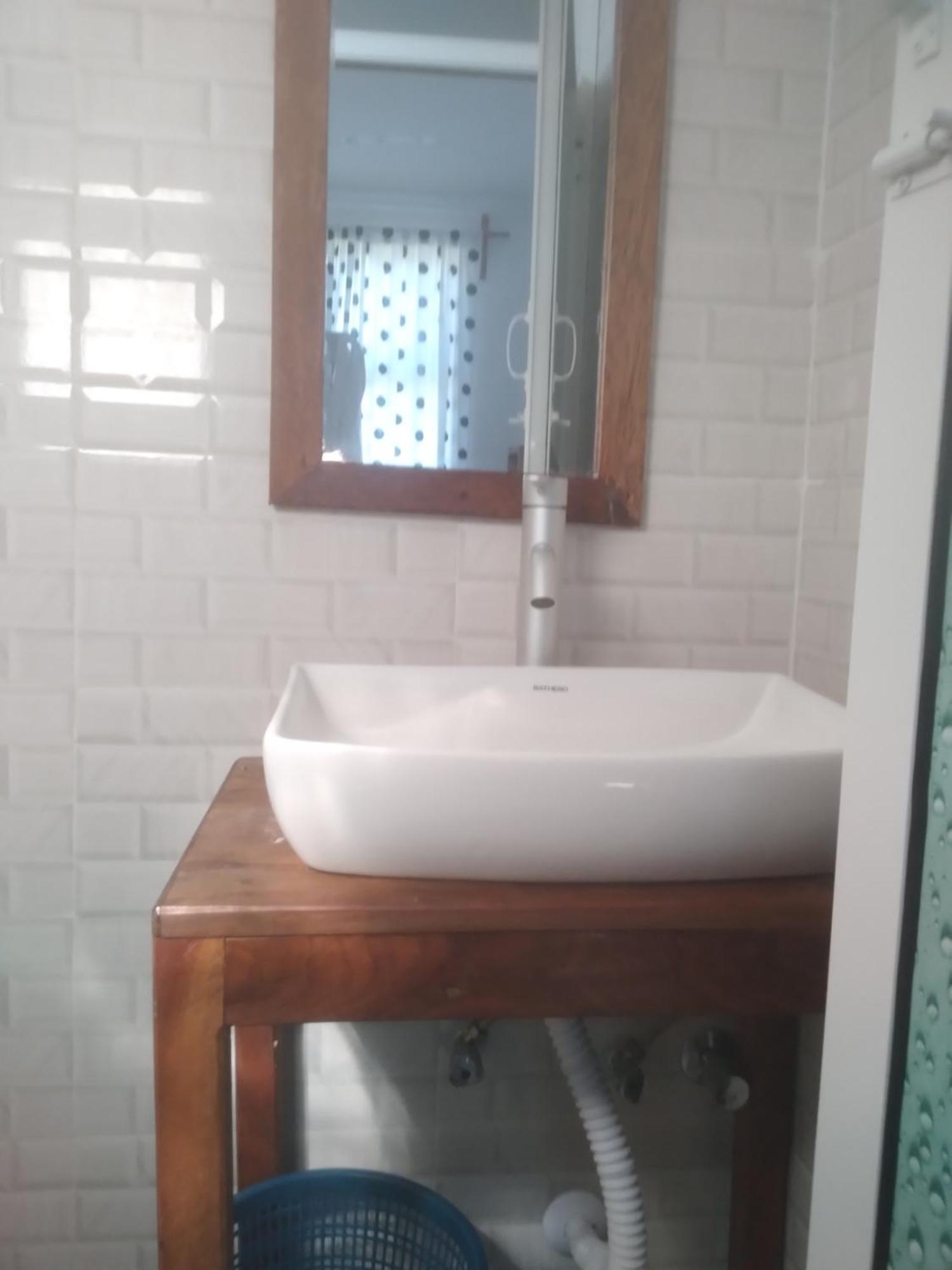 Relax Hotel Taj Нунгви Экстерьер фото